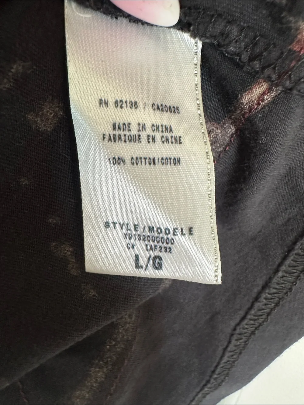 Guess Y2K Black T-Shirt with Cream Graffiti Graphic Print.Size L. - Picture 2 of 4